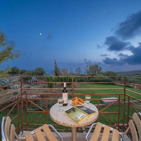 מלון Karavados Beach Hotel Karavádhos