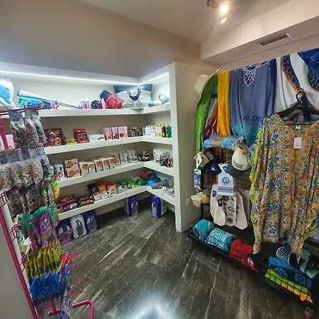 מלון Karavados Beach Hotel 3*