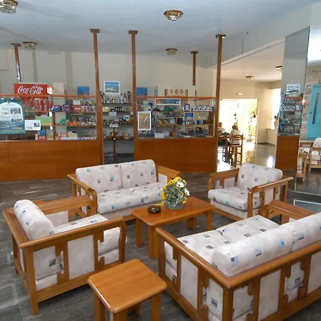 卡拉瓦德兹海滩酒店 酒店