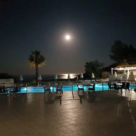 卡拉瓦德兹海滩酒店 3* 卡拉瓦杜斯