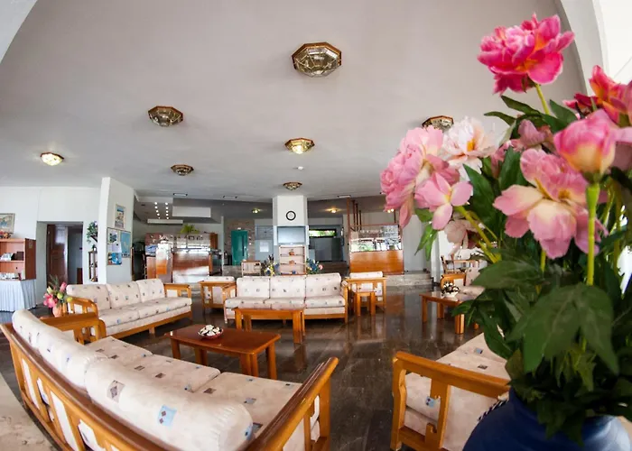 Karavados Beach Hotel فندق