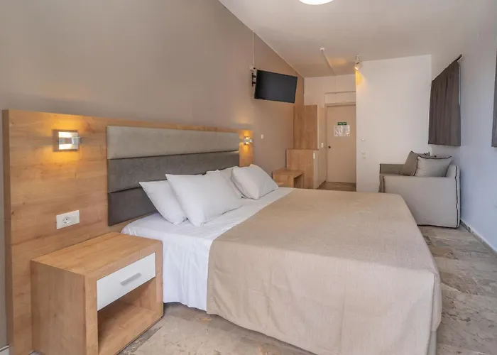 Hotel Karavados Beach Hotel 3*