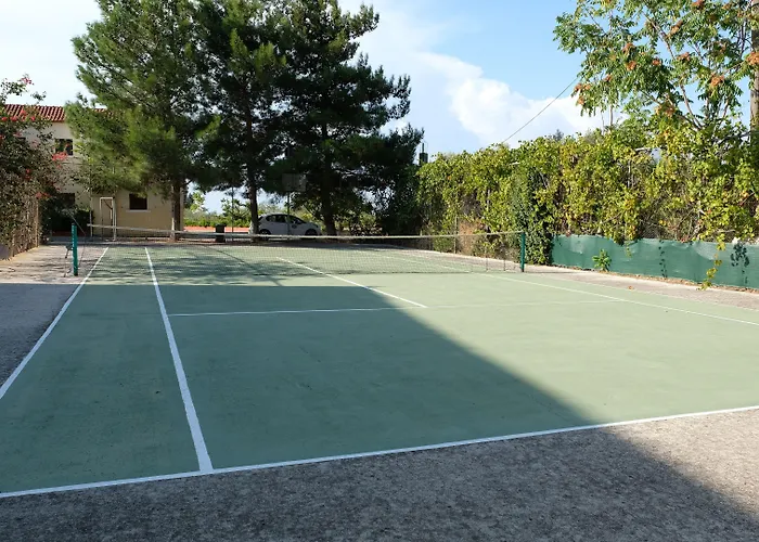 Karavados Beach Hotel فندق 3*