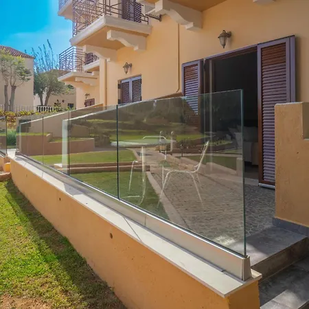 卡拉瓦德兹海滩酒店 酒店